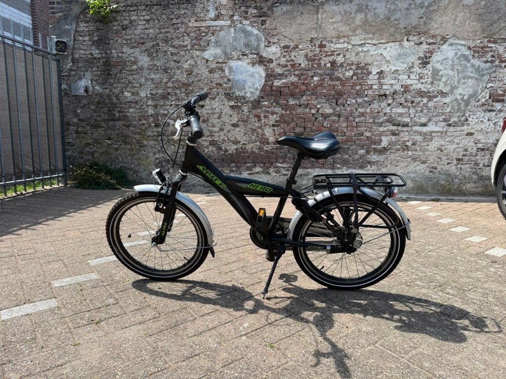 Altec Hero jongensfiets – zwart met groen, Fietsen en Brommers, Fietsen | Jongens, Ophalen, Altec, Gebruikt, Handrem