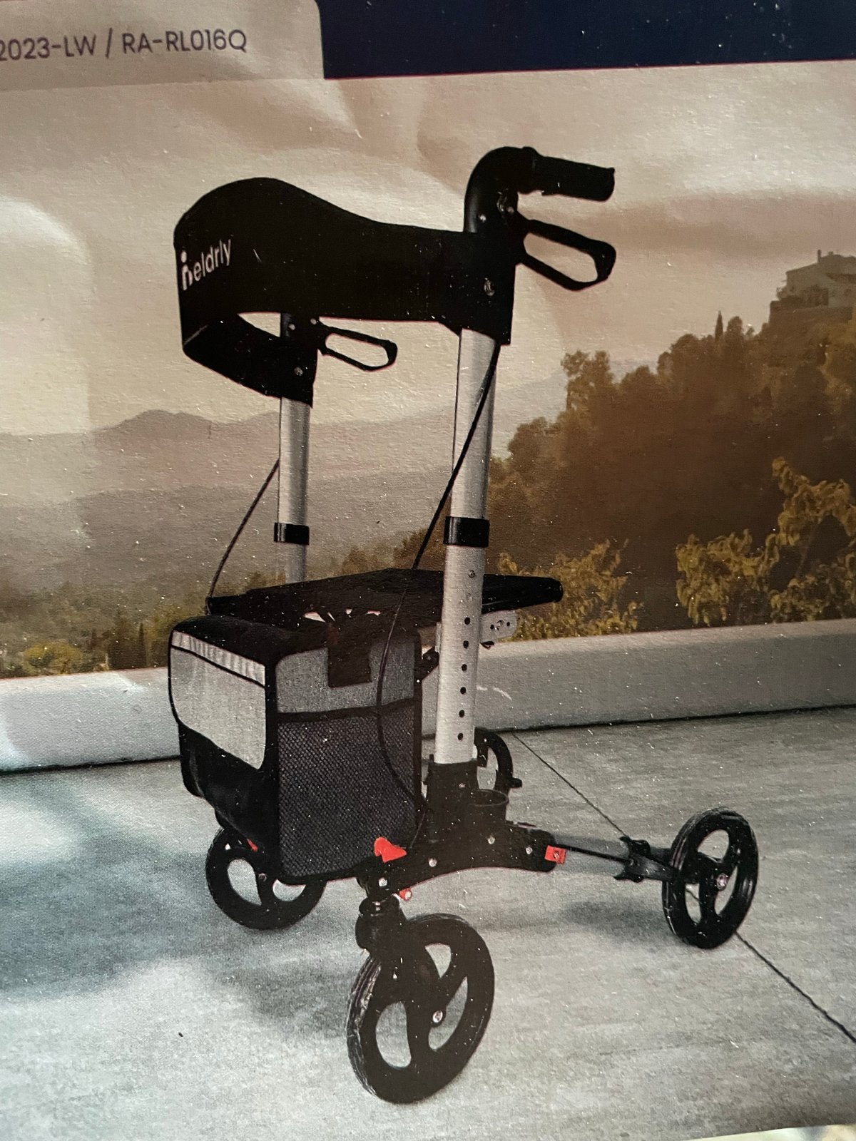 Elderly lichtgewicht rollator, Ophalen, Opvouwbaar, Zo goed als nieuw