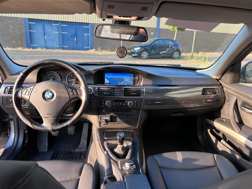 BMW 3-Serie 2.0 D 318 Touring 2010 Grijs km 315***, Auto's, BMW, 21 km/l, 745 kg, 1995 cc, 4 cilinders