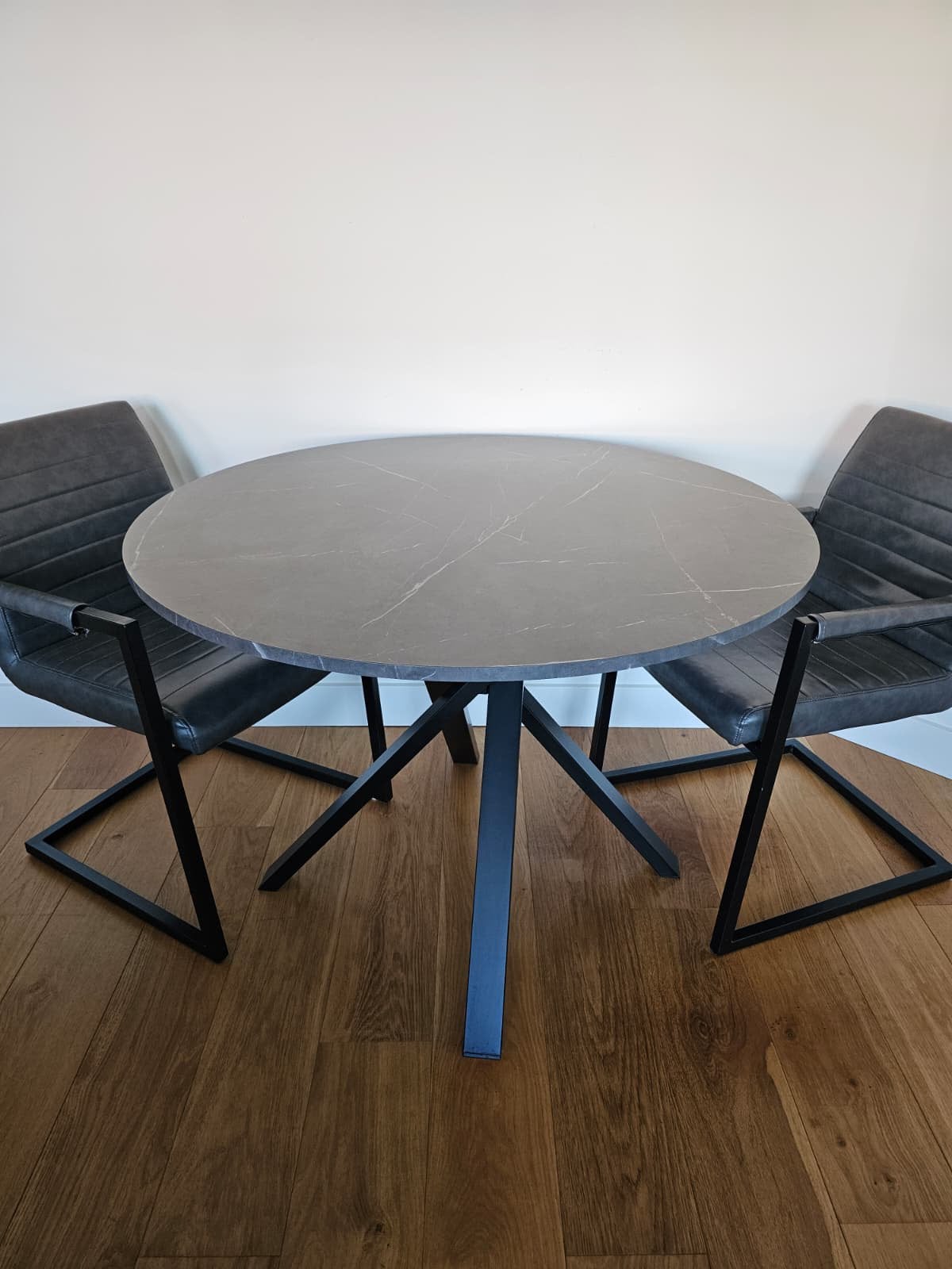 Eettafel, Huis en Inrichting, Tafels | Eettafels, Ophalen, Zo goed als nieuw, Rond, 100 tot 150 cm