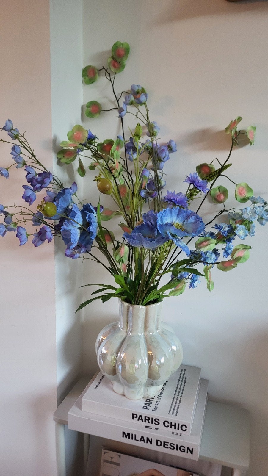 Prachtig nieuw kunstbloemen boeket in vaas, Ophalen, Nieuw, Blauw, Overige materialen