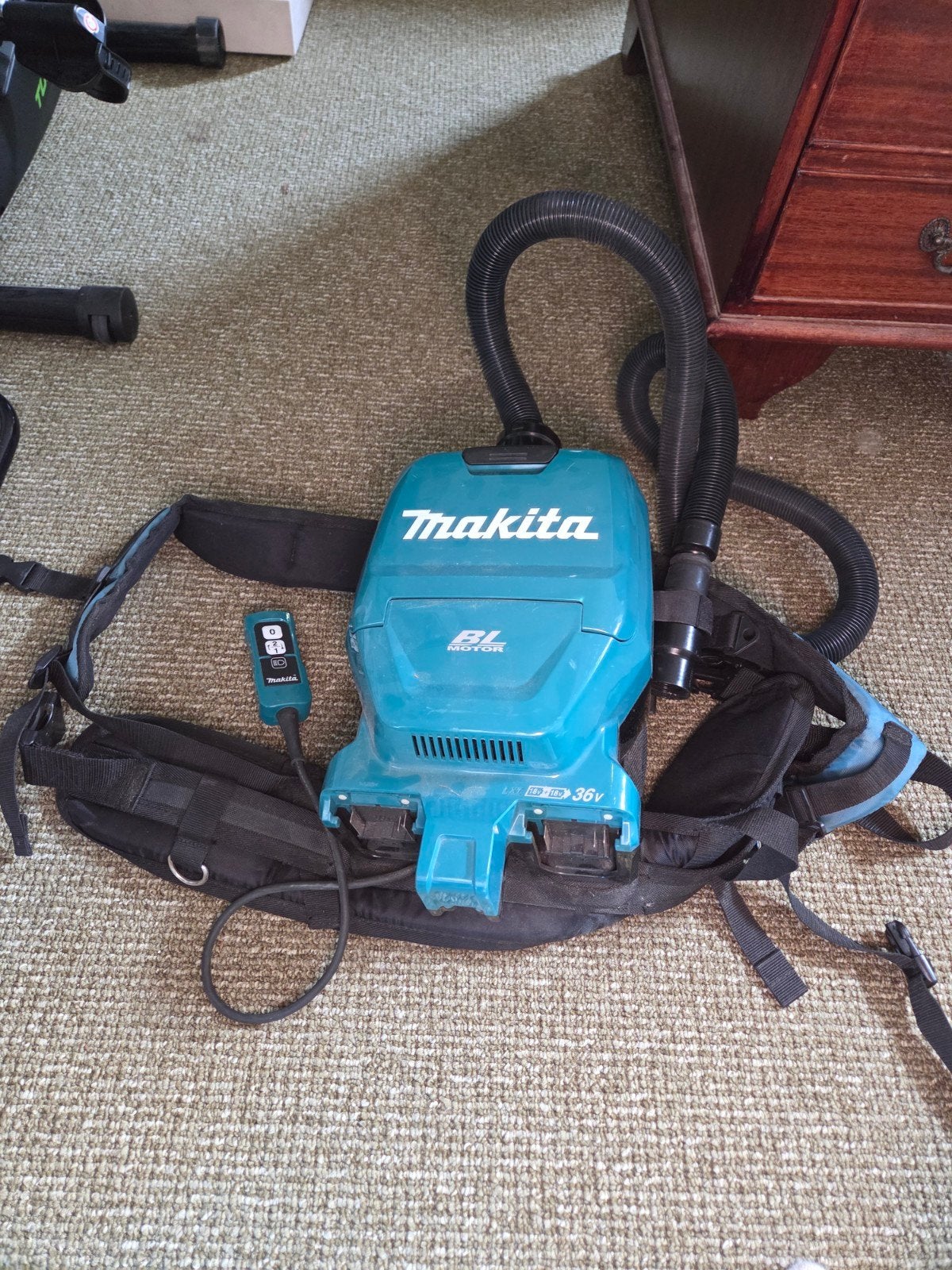 Makita DVC260 Rugstofzuiger 36V (excl. accu's ), Gebruikt, Draadloos, Industriële stofzuiger, Makita