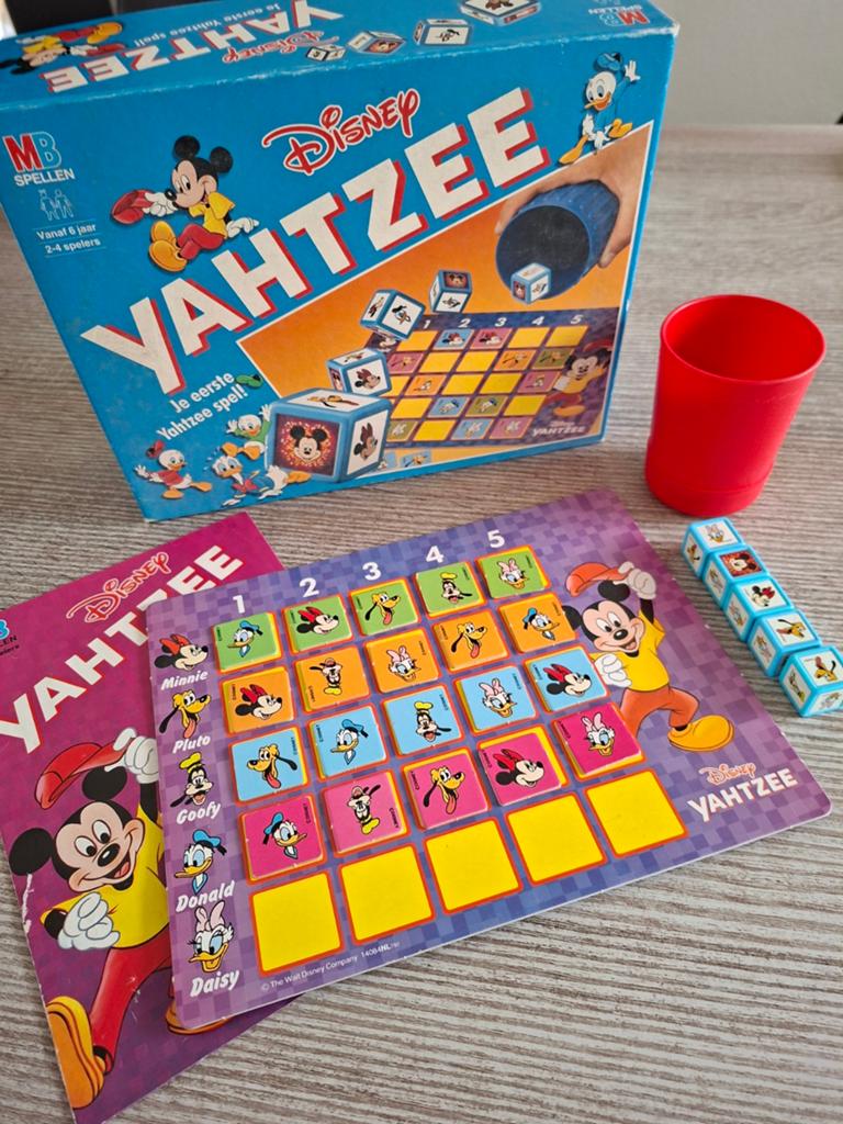 Disney yahtzee, Hobby en Vrije tijd, Gezelschapsspellen | Bordspellen, Ophalen of Verzenden
