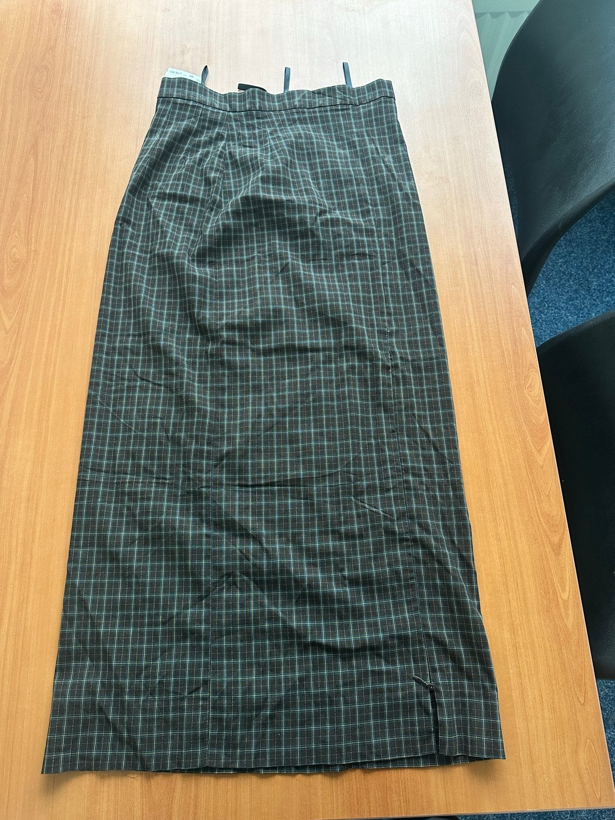 Nieuwe geruite maxi rok met split, Kleding | Dames, Rokken, Nieuw, Maat 38/40 (M), Bruin, Onder de knie, Ophalen of Verzenden