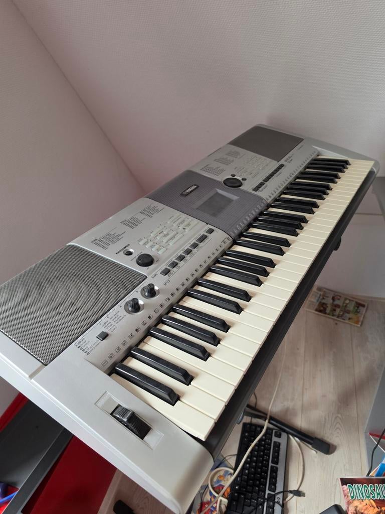 Yamaha PSR-E403 Keyboard - Zo goed als nieuw, Muziek en Instrumenten, Keyboards, Zo goed als nieuw, 61 toetsen, Yamaha, Ophalen of Verzenden