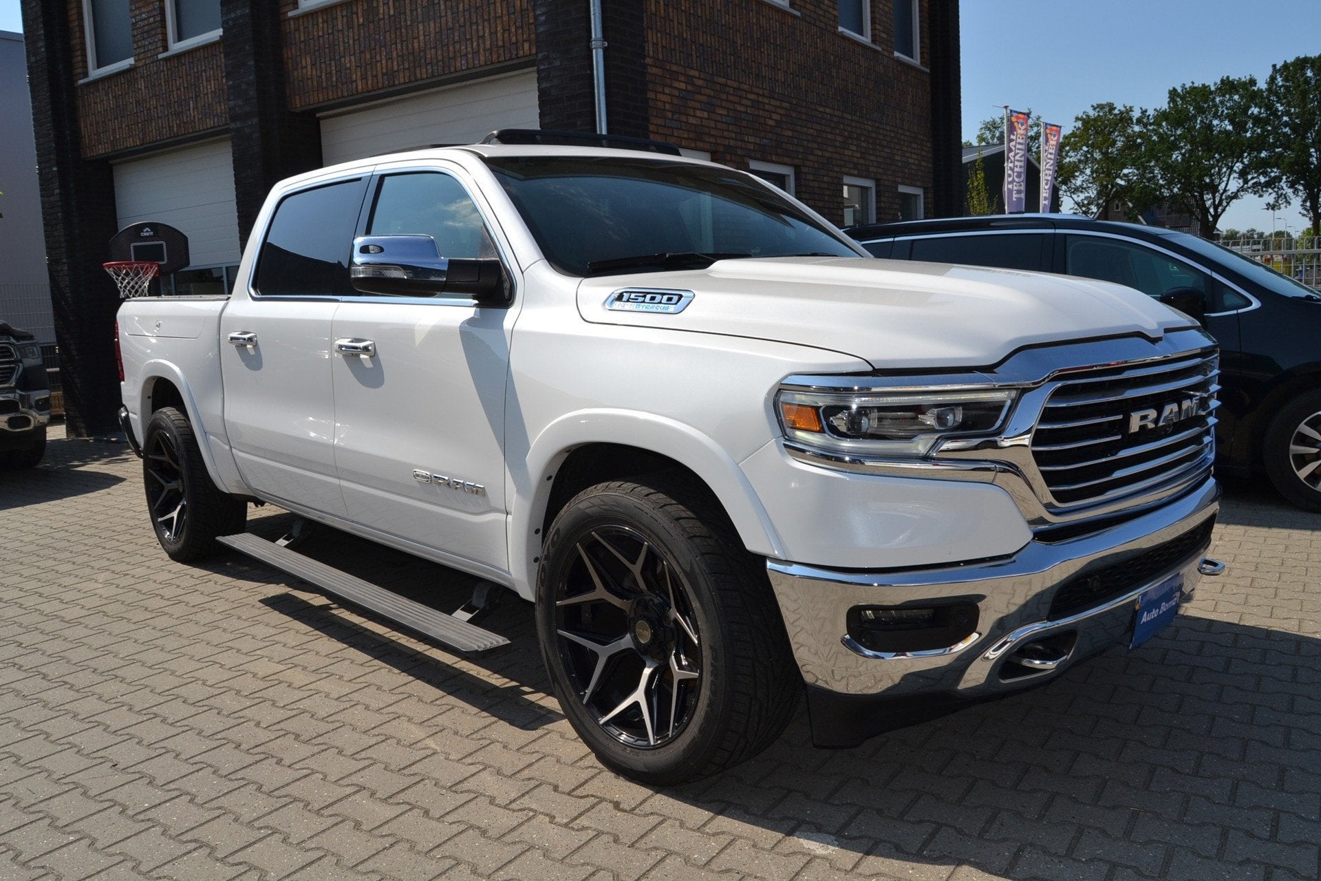 Dodge Ram 1500 5.7 V8 Crew Cab Limited longhorn met panorama, Auto's, Dodge, Automaat, Gebruikt, 5654 cc, Wit