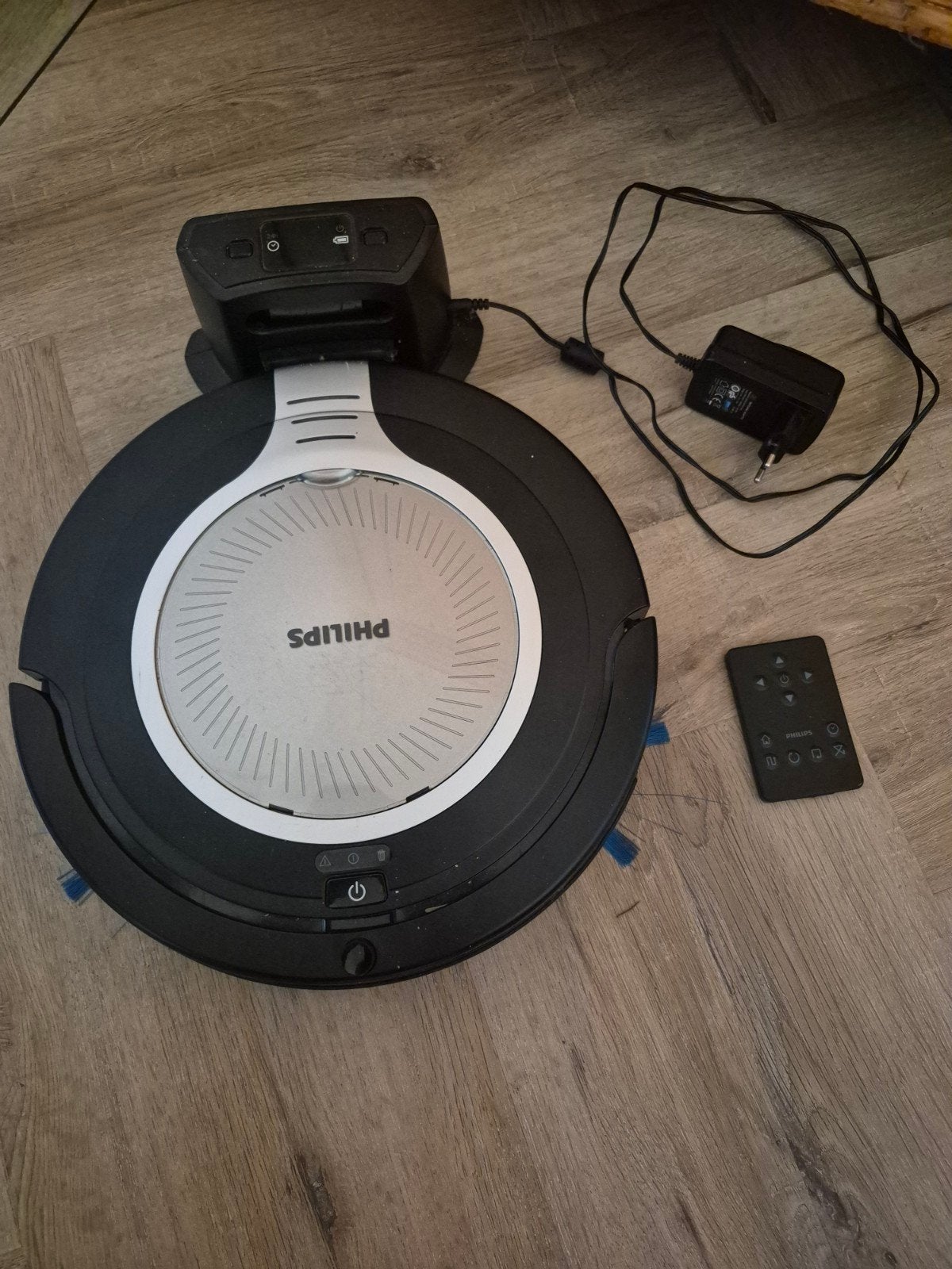 Philips robotstofzuiger, Witgoed en Apparatuur, Stofzuigers, Ophalen, Gebruikt, Philips, Draadloos
