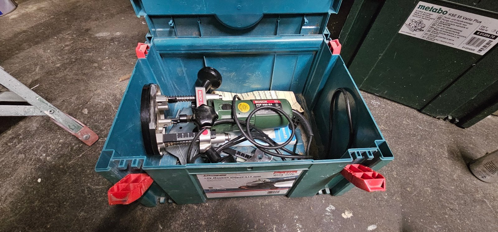 Bosch PCF 500-E bovenfrees in koffer met accessoires, Ophalen, Gebruikt, Bovenfrees, Bosch