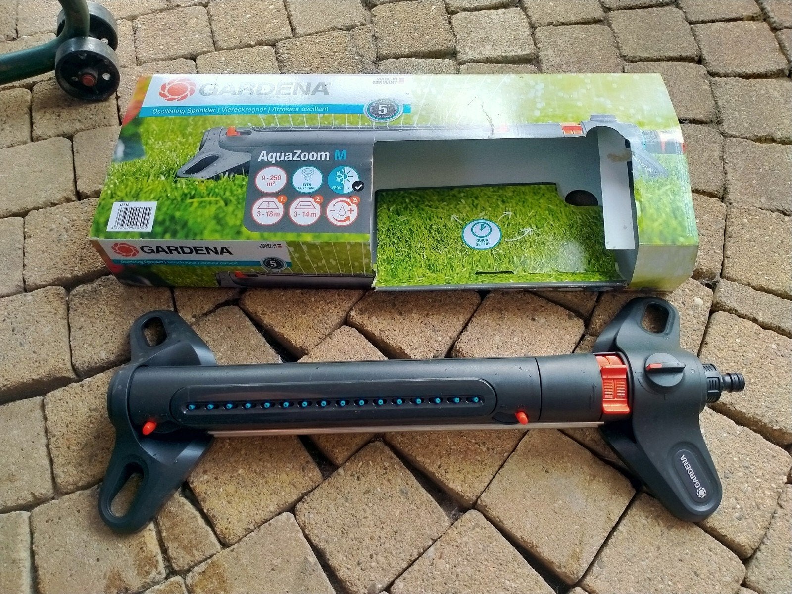 Gardena AquaZoom M Zwenksproeier gelijkmatige besproeiing, Ophalen of Verzenden, Zo goed als nieuw