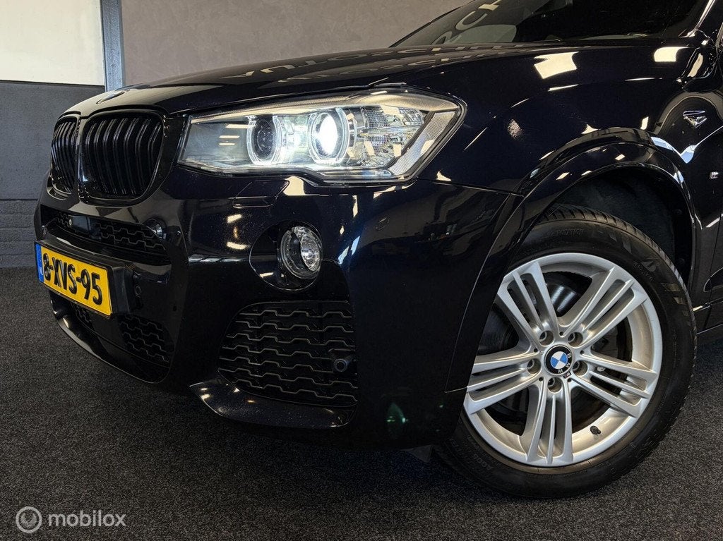 BMW X4 xDrive20i High Executive M SPORT CARBONSCHWARZ / LEDE, Automaat, Gebruikt, Euro 6, 4 cilinders