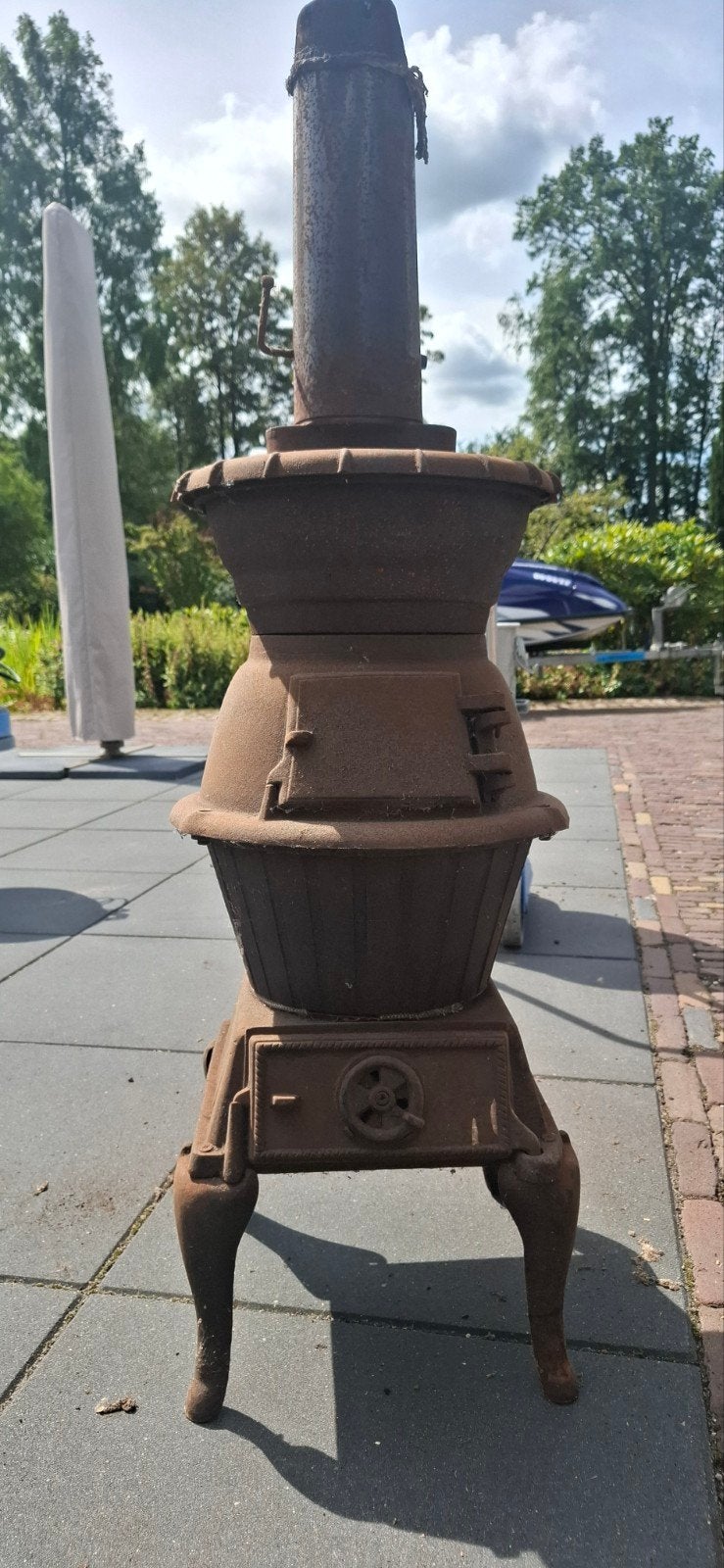 Antieke gietijzeren potkachel - Decoratief en robuust, Ophalen, Potkachel, Gebruikt, Vrijstaand