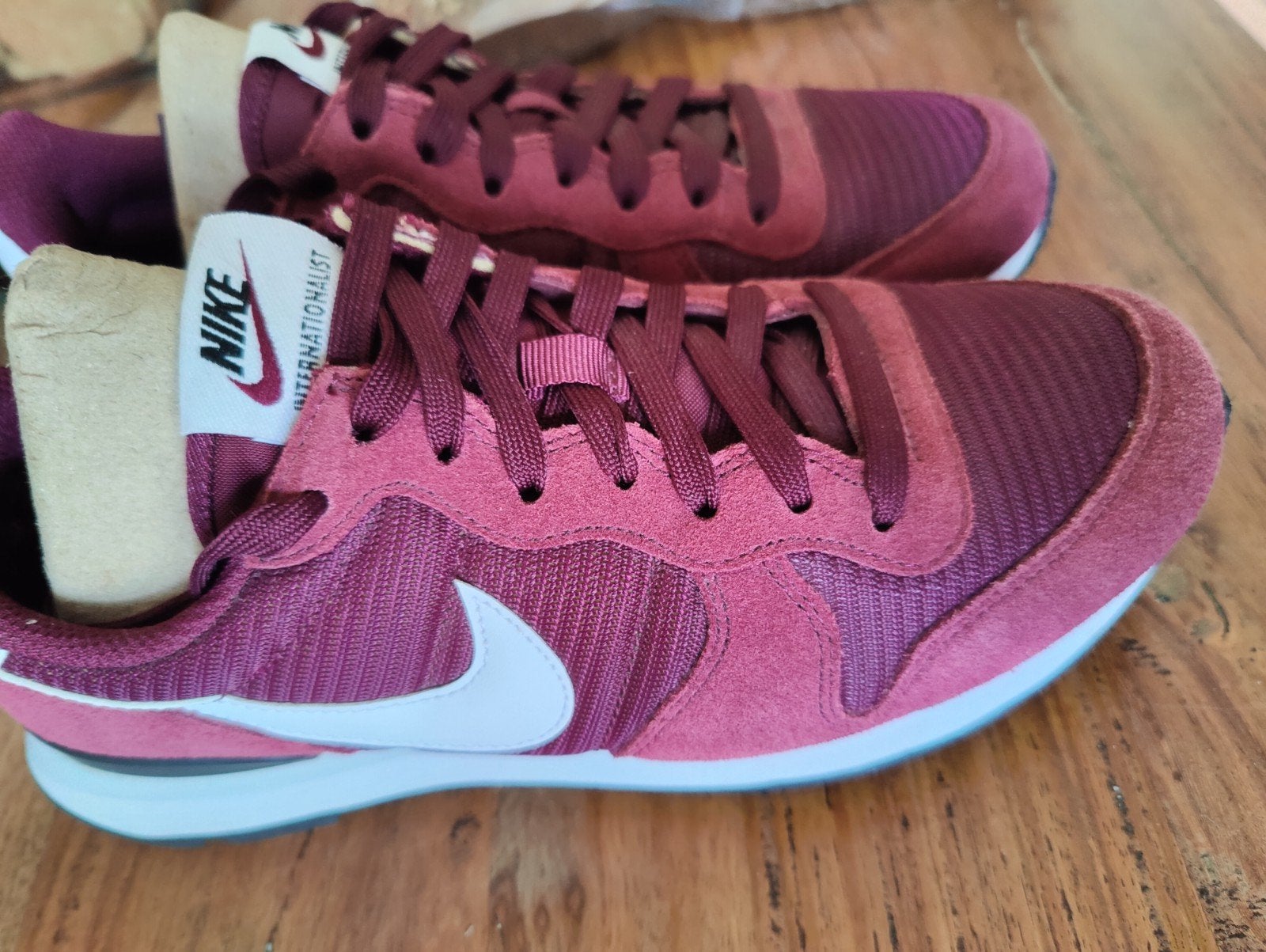 Nike Internationalist Sneakers - Bordeauxrood 38, Kleding | Dames, Nike, Ophalen of Verzenden, Rood, Sneakers of Gympen