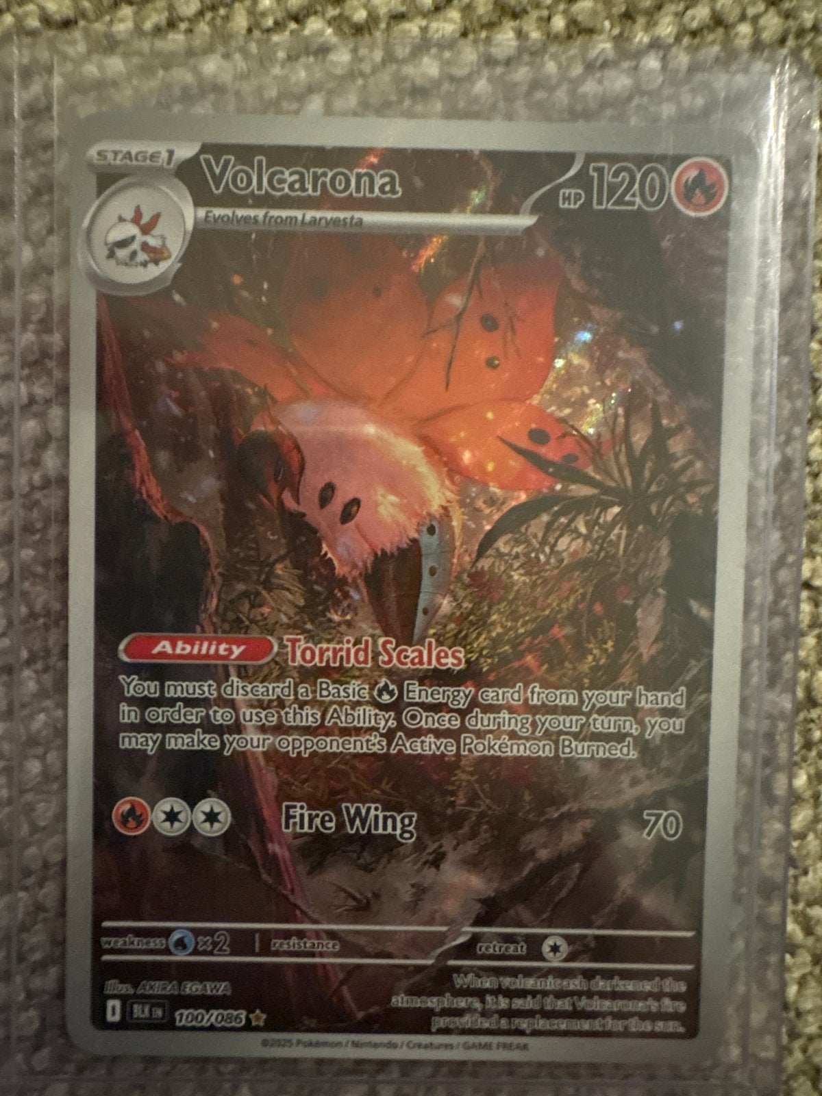 Volcarona BLK 100/086 Full Art Pokémon Kaart, Ophalen of Verzenden, Zo goed als nieuw, Losse kaart, Foil