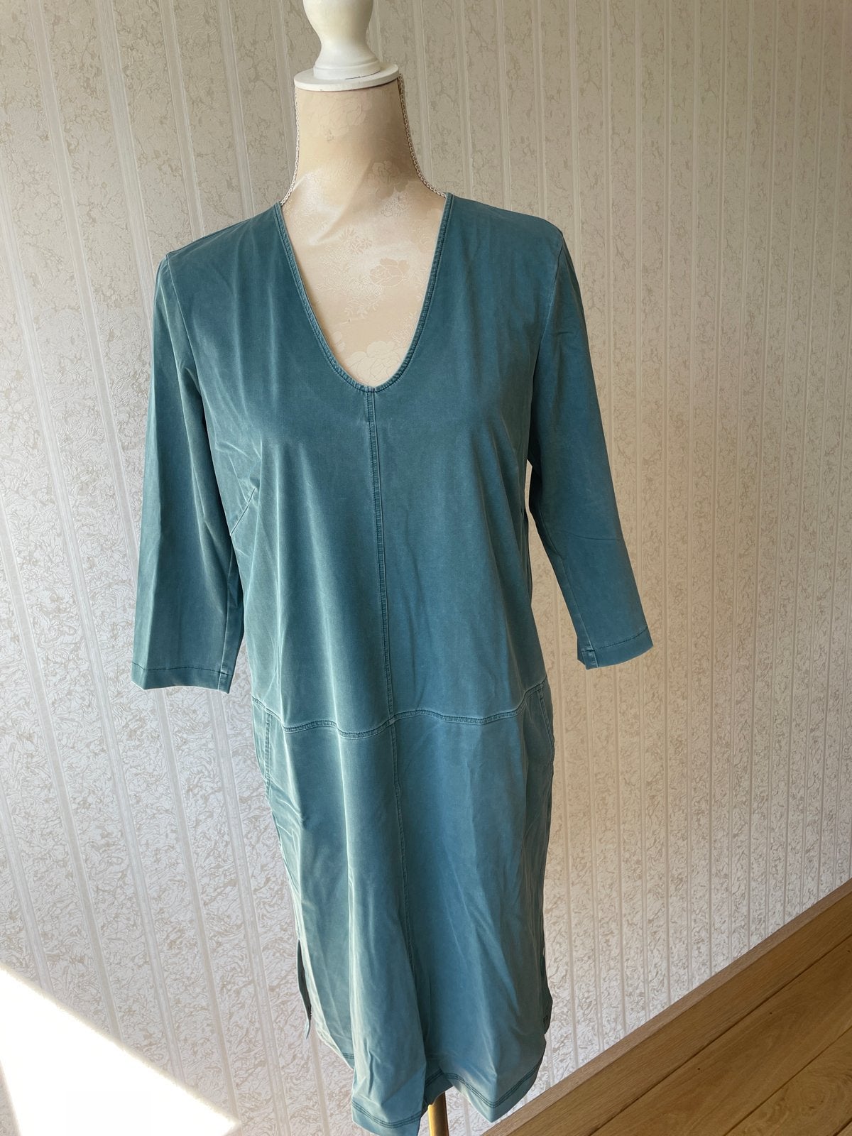 Hiltje H. jurk maat M, groen, Maat 38/40 (M), Ophalen of Verzenden, Zo goed als nieuw, Knielengte
