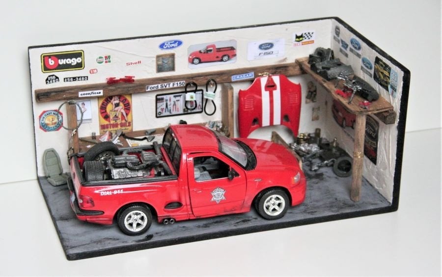 Bburago Ford SVT F-150 Garage Diorama, Hobby en Vrije tijd, Ophalen, Nieuw, Auto, Bburago