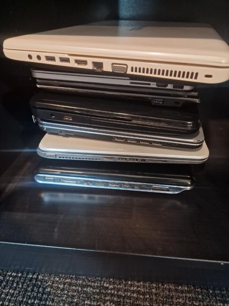 Diverse laptops + macbook pro  werkend en niet werkend, Computers en Software, Windows Laptops, Gebruikt, 17 inch of meer, HDD