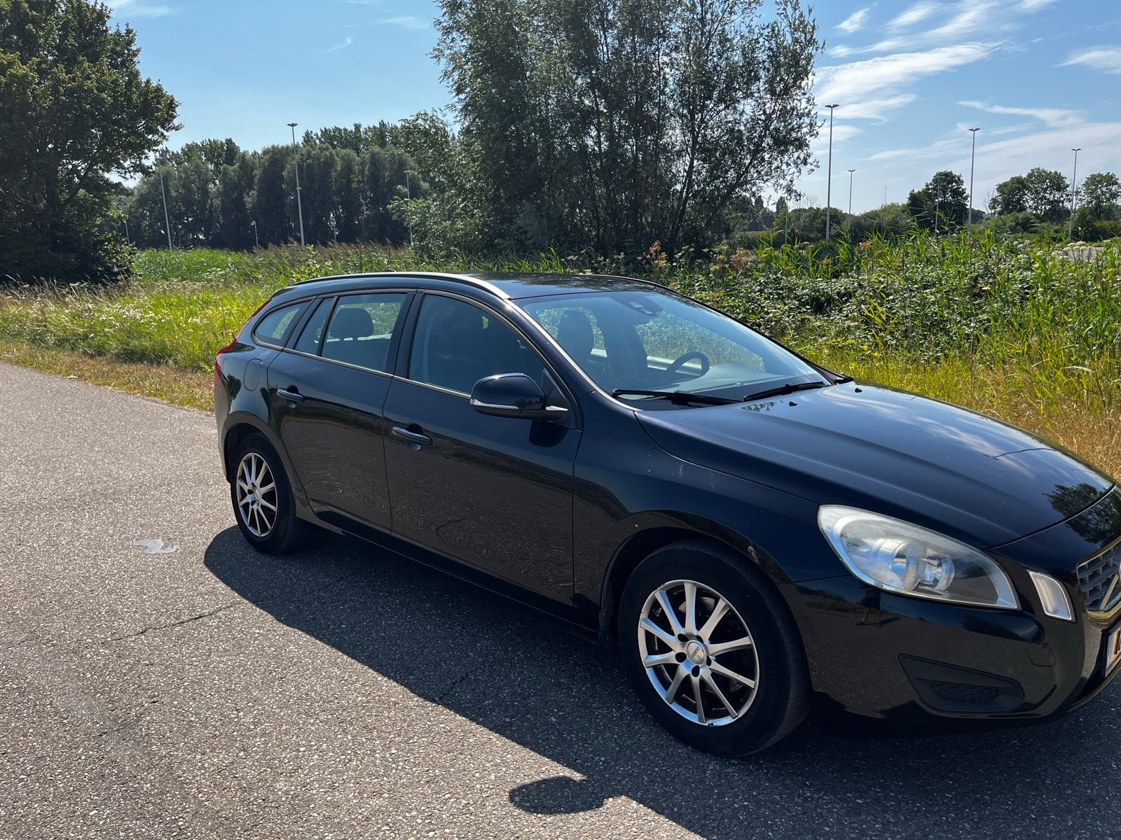 Volvo V60 T3 150pk Start/stop 2013 Zwart, Auto's, Volvo, Voorwielaandrijving, Stof, 4 cilinders, Zwart