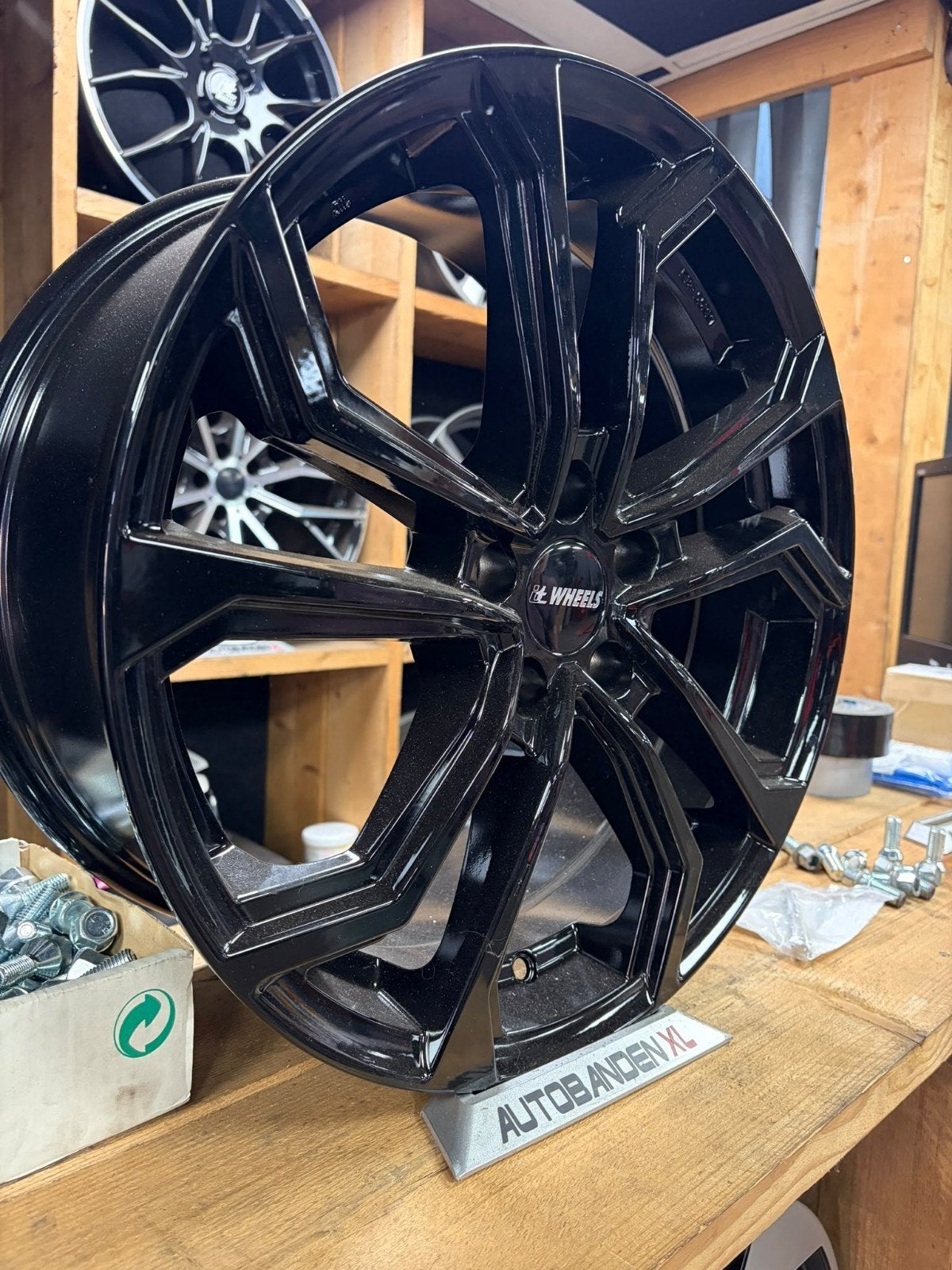 18 Inch Ford / Volvo Black edition velgen 5x108, Auto-onderdelen, Info@autobandenxl.nl, 18 inch, Velg(en), Nieuw