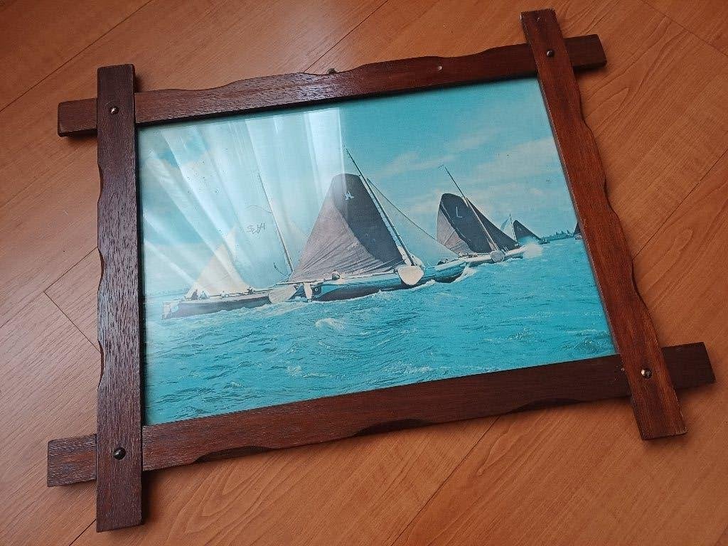Oude foto van zeilboten in lijst ongeveer 50x40cm, Ophalen of Verzenden