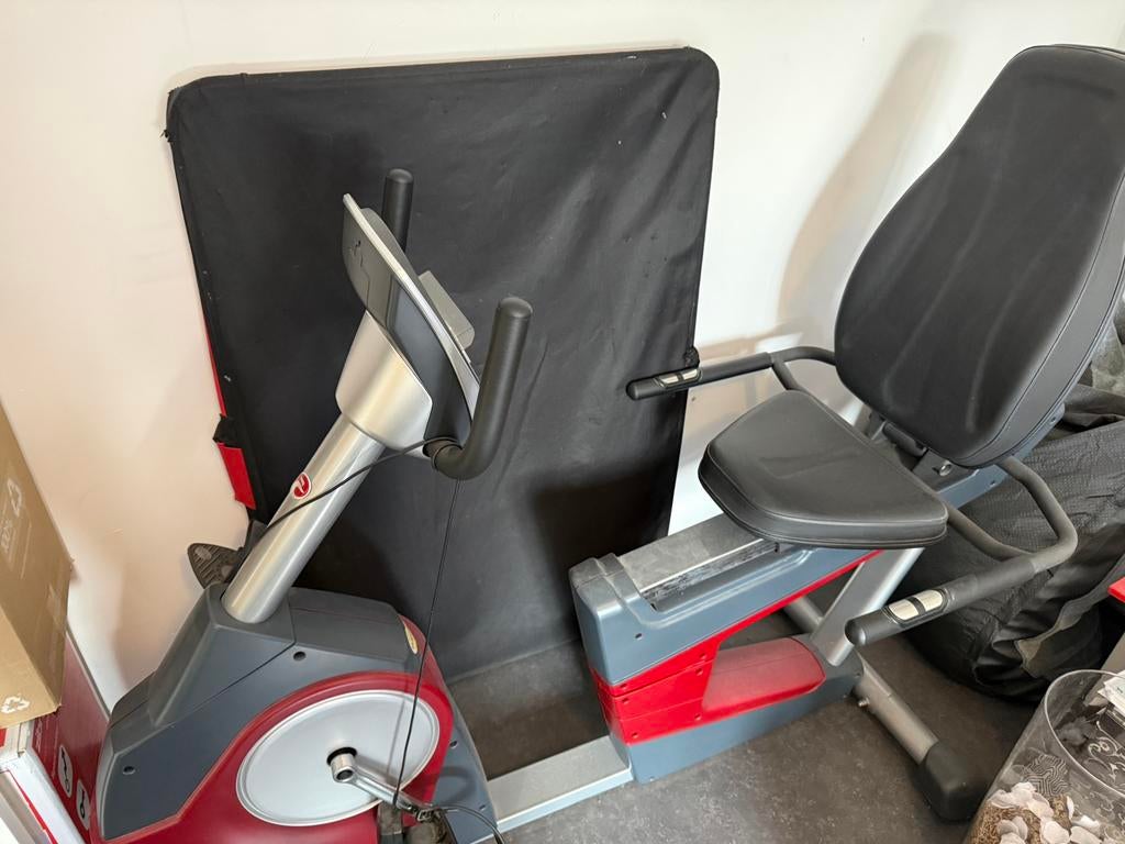Hometrainer, Sport en Fitness, Fitnessapparatuur, Ophalen, Zo goed als nieuw, Hometrainer
