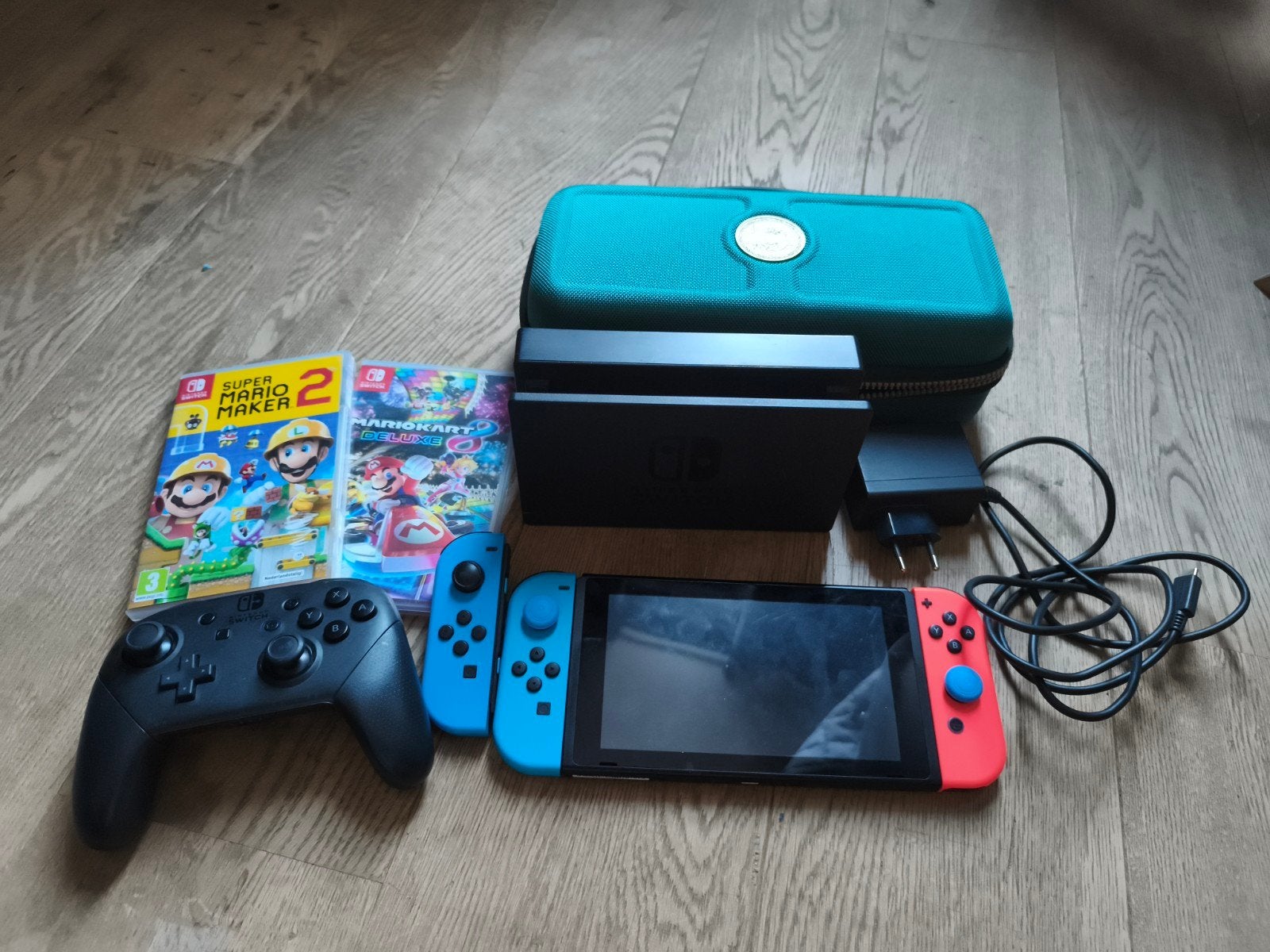 Nintendo Switch met 2 games, Pro Controller en extra Joy-Con, Spelcomputers en Games, Spelcomputers | Nintendo Switch, Ophalen of Verzenden