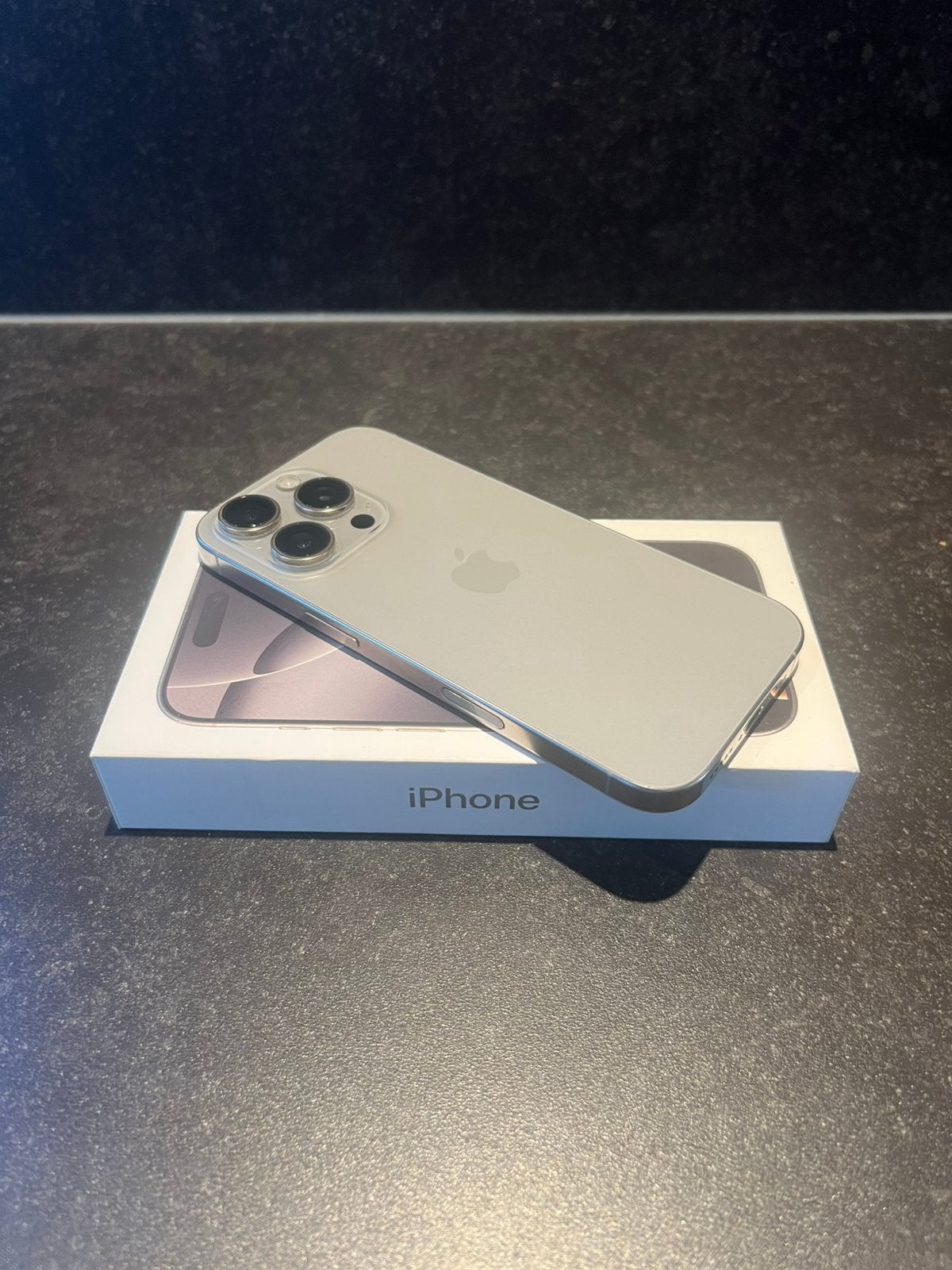Iphone 16 pro | 88% | 128gb, Telecommunicatie, Mobiele telefoons | Apple iPhone, IPhone 16 Pro, 128 GB, 88 %, Ophalen of Verzenden