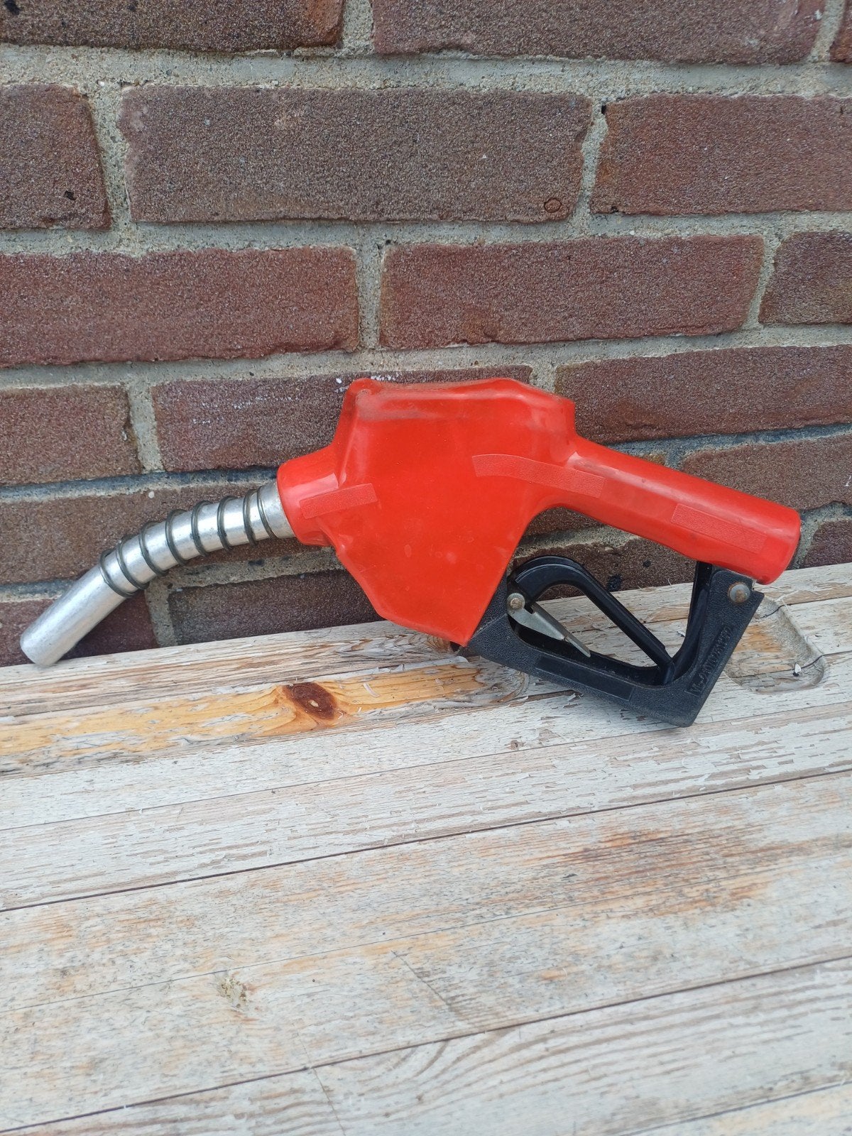 Rood benzinepistool, Ophalen of Verzenden