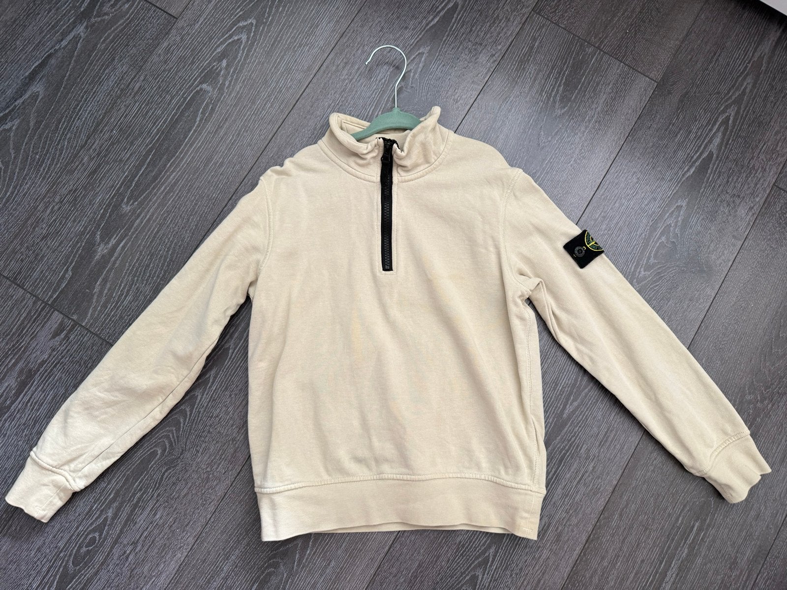 Stone Island Junior trui met rits - Crème, Kinderen en Baby's, Kinderkleding | Maat 128, Ophalen of Verzenden, Zo goed als nieuw