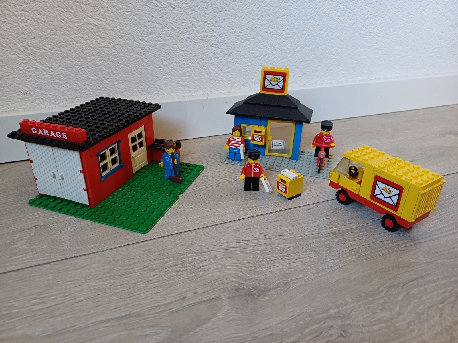 Lego garage 361 en postkantoor 6689 + 6651, Ophalen of Verzenden, Gebruikt