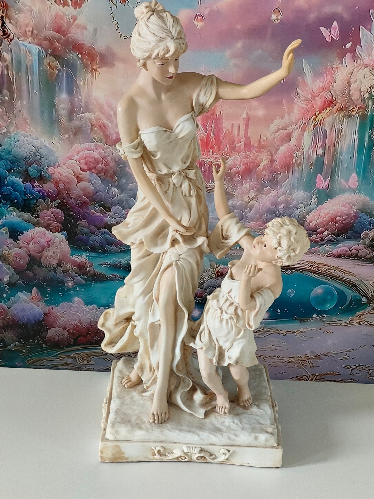Decoratief beeld van een vrouw met een kind., Antiek en Kunst, Ophalen