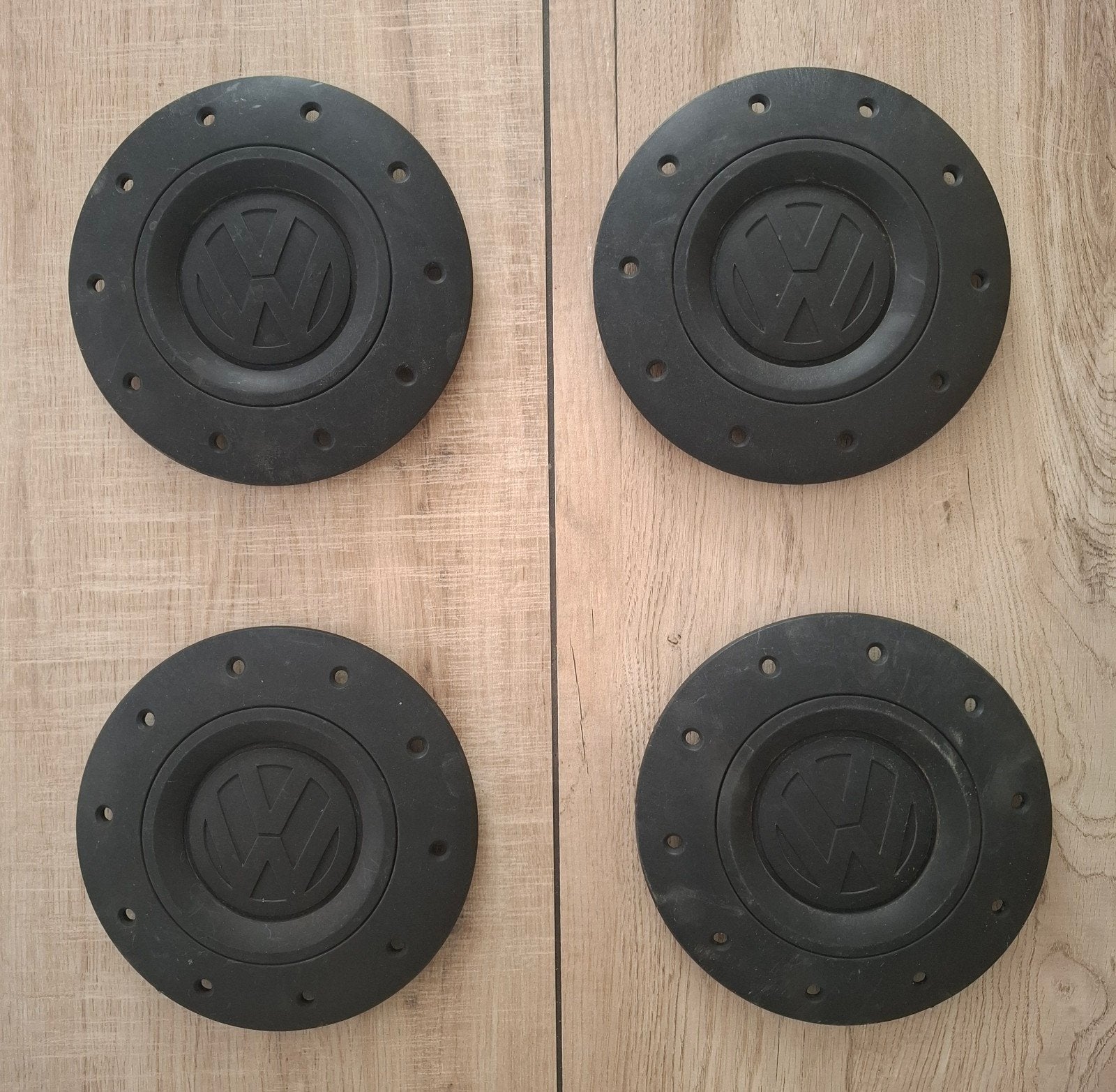 Set van 4 Volkswagen naafdoppen, Auto diversen, Ophalen of Verzenden, Gebruikt
