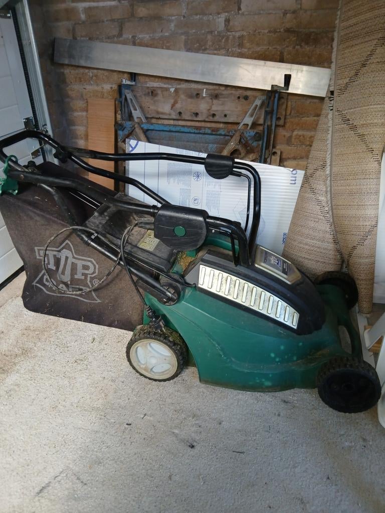 Topcraft Elektrische Grasmaaier 1800W met Opvangzak, Tuin en Terras, Ophalen, Cirkelmaaier, Gebruikt, Elektrische grasmaaier