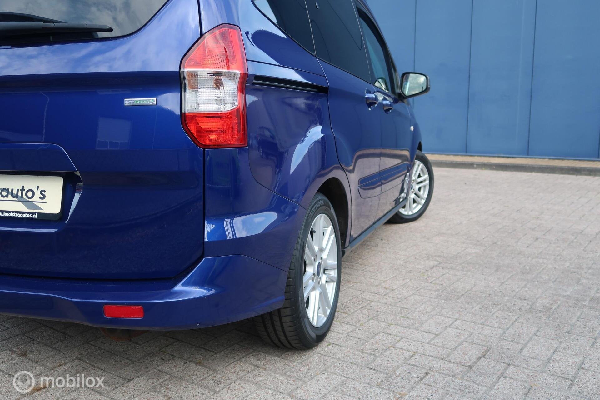Ford Tourneo Courier 1.0 Titanium, Auto's, Voorwielaandrijving, Gebruikt, Zwart, Blauw