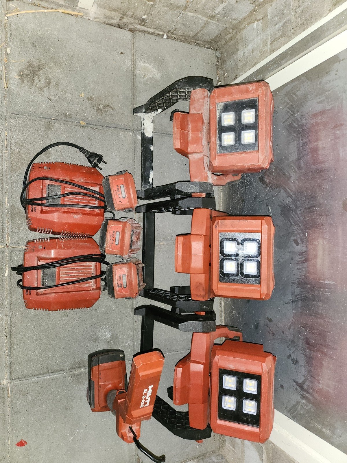 Hilti SL 6-A22 Accu Bouwlampen met Opladers en Accu's, Ophalen of Verzenden, Minder dan 50 watt, Lamp