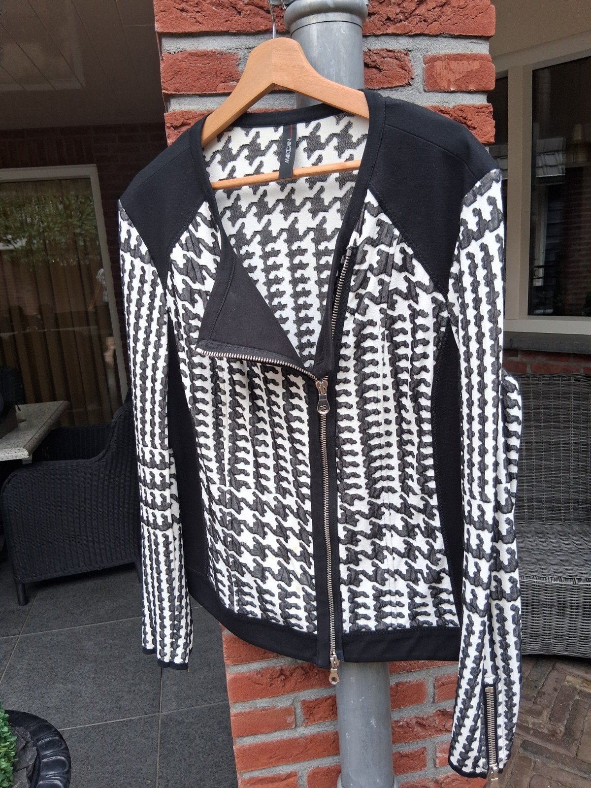 Marc Cain jasje pied-de-poule zwart/wit, Kleding | Dames, Marc Cain, Zwart, Maat 42/44 (L), Ophalen of Verzenden