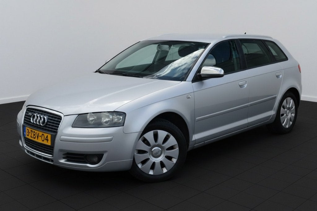 Audi A3 1.6 | Clima | Trekhaak |, Voorwielaandrijving, 4 cilinders, Hatchback, A3