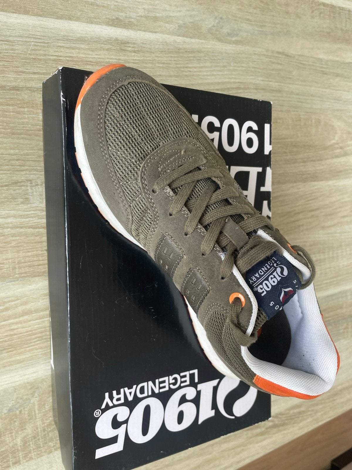Q1905 Legendary sneakers - Nieuw, maat 41, Ophalen of Verzenden, Nieuw, Overige kleuren, Sneakers of Gympen