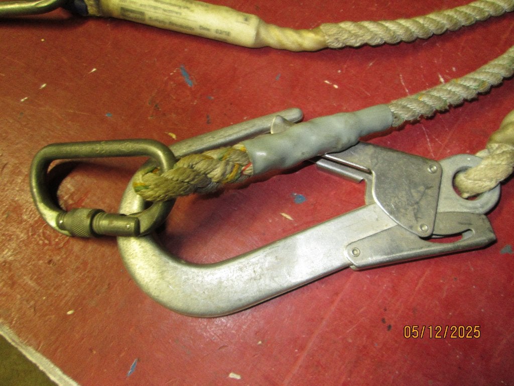 Te koop: 2 Veiligheidshaken, Ophalen of Verzenden, Gebruikt