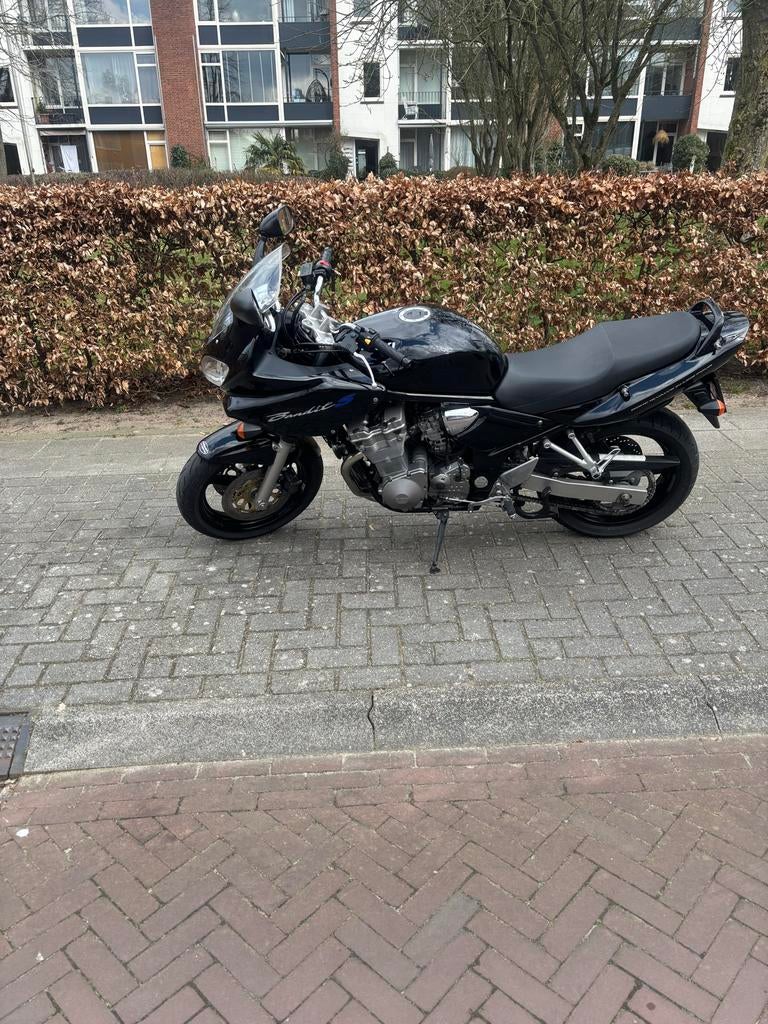 Suzuki Bandit 2005 - Nette naked bike met lage kilometerstan, Motoren, Motoren | Suzuki, 4 cilinders, Gebruikt, Particulier, Minimaal motorrijbewijs A2