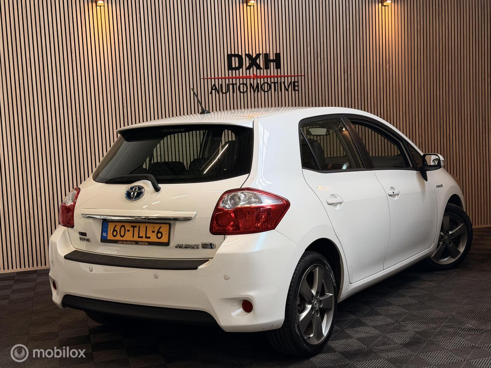 Toyota Auris 1.8 Full Hybrid Executive APK-9/2027 XENON NAVI, Euro 5, 136 pk, Gebruikt, Zwart