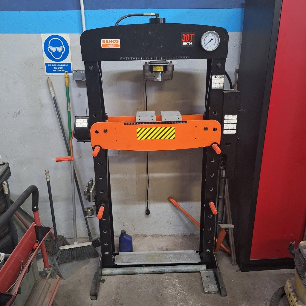 Hydraulische pers, Ophalen