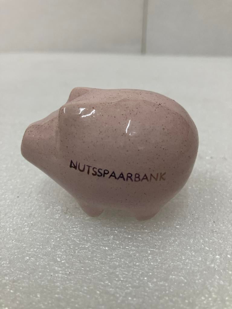 Vintage spaarvarken Nutsspaarbank - Roze keramiek, Ophalen of Verzenden, Gebruikt, Steen, Aardewerk of Keramiek, Dier