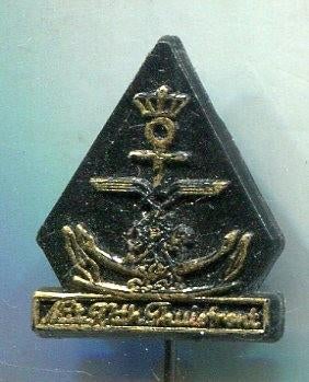 Nat. Kath. Thuisfront zwart plastic speldje ( U_166a ), Verzamelen, Verzenden, Zo goed als nieuw, Stad of Land, Speldje of Pin
