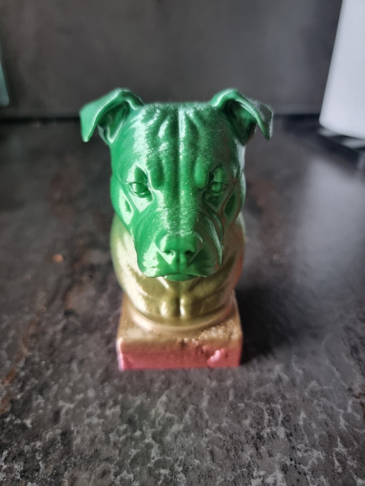 Unieke 3D- stafford bulterriër- Groen/Goud/Roze, Ophalen of Verzenden, Nieuw, Dier