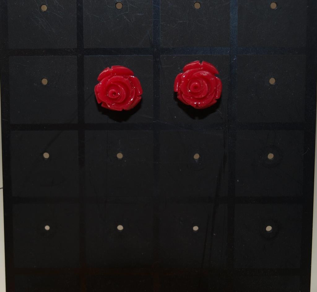 oorstekers met rood roosje, Overige materialen, Nieuw, Ophalen of Verzenden, Knopjes of Stekers