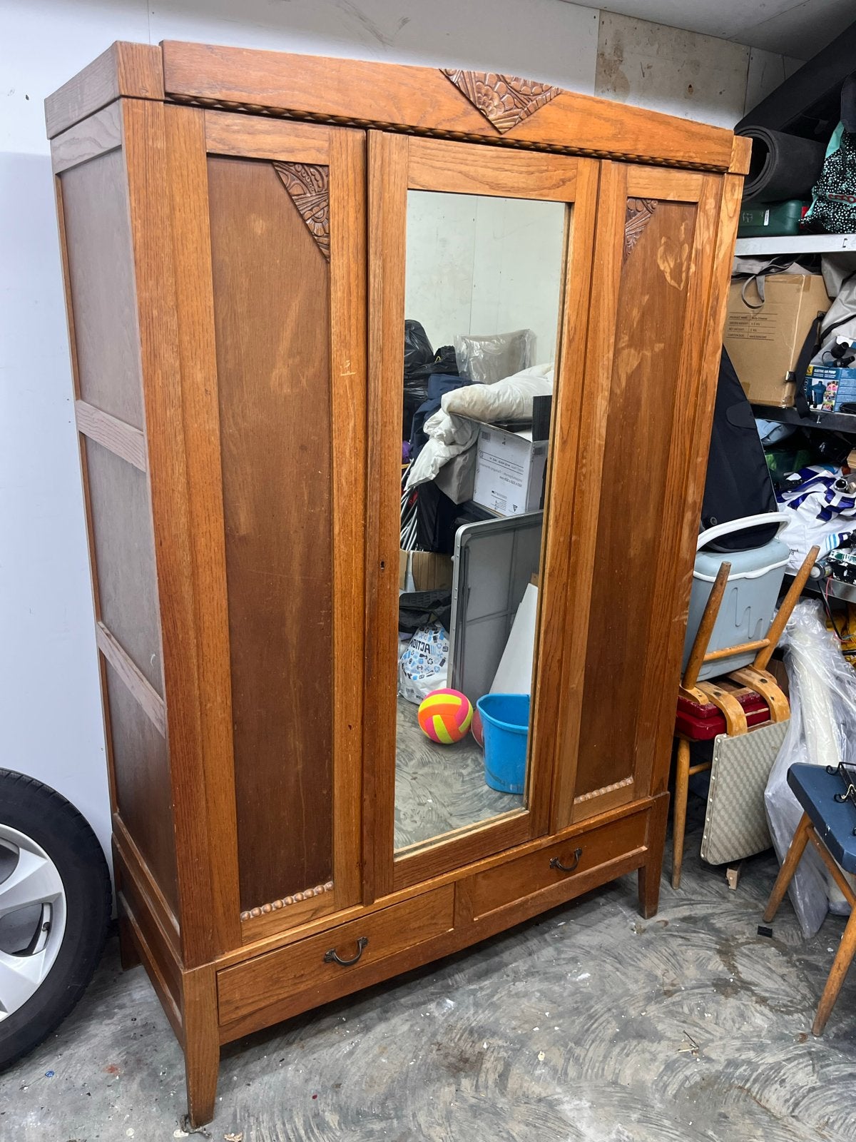 Antieke houten kast met spiegel en lades, Ophalen