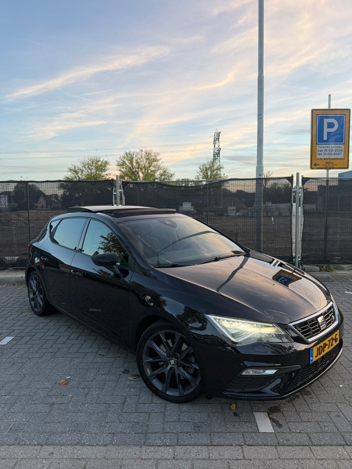 Seat Leon FR 2.0 TSI DSG 190 PK/PANORAMADAK/KEYLESS/CAMERA, Auto's, Dealer onderhouden, 1984 cc, Leon, Zwart