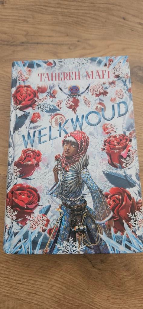 Welkwood - Tahereh Mafi (Hardcover), Boeken, Fantasy, Ophalen of Verzenden, Zo goed als nieuw, Tahereh Mafi