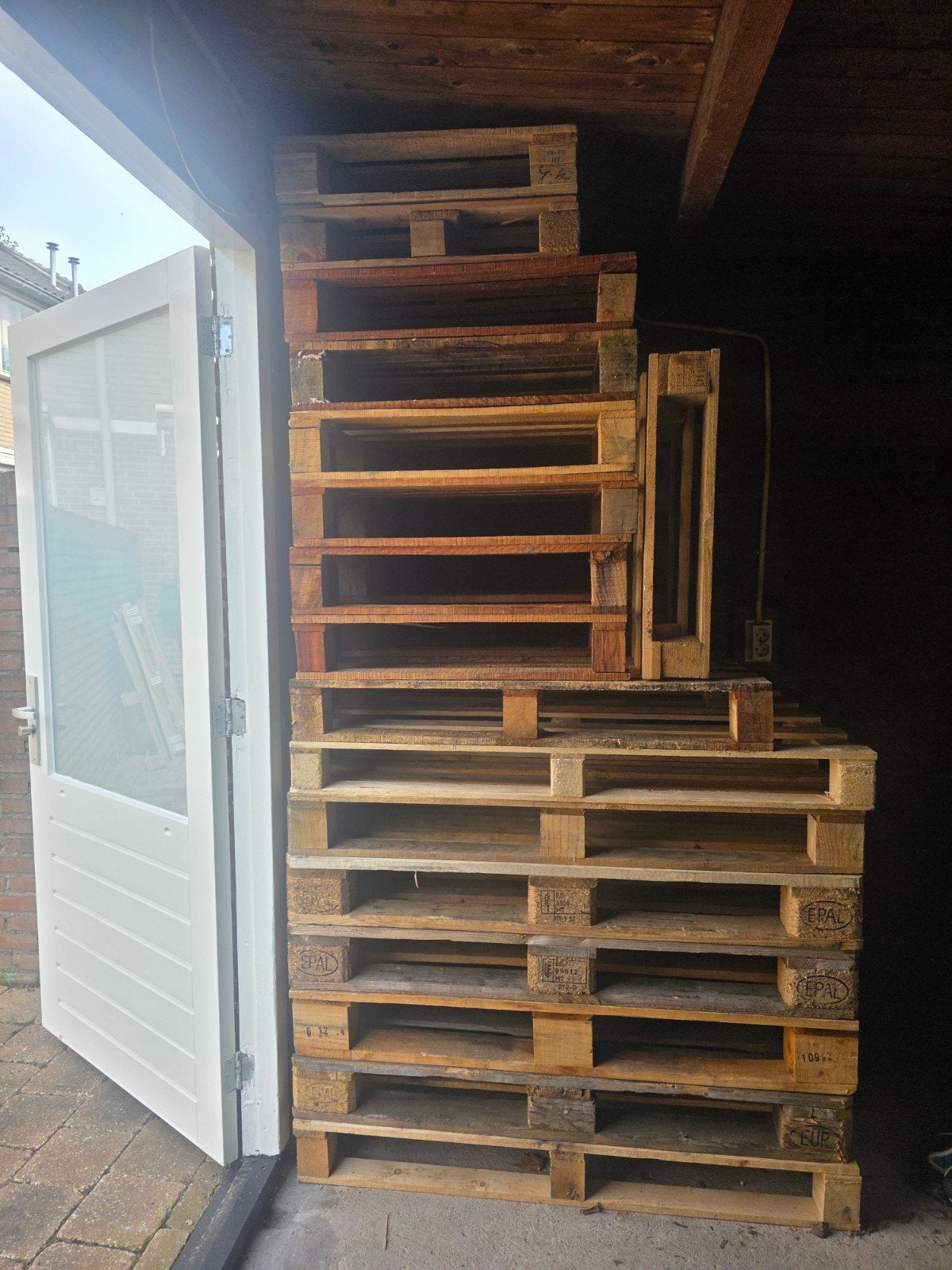 Mix pallets, staan droog opgeslagen., Ophalen, 50 mm of meer, Pallet, Minder dan 200 cm