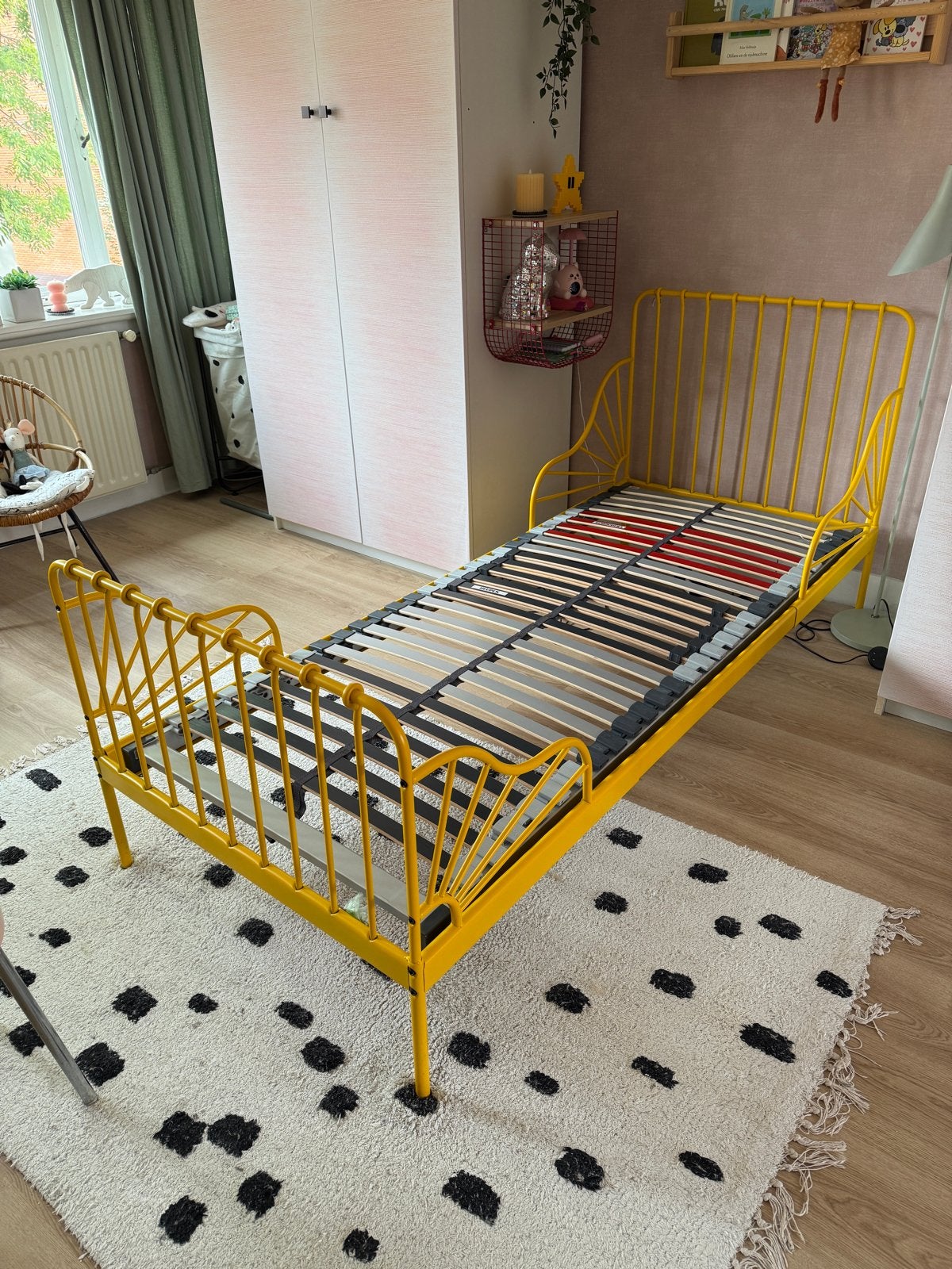 IKEA Minnen meegroeibed geel met lattenbodem, Ophalen, Verstelbaar, Zo goed als nieuw, Overige maten